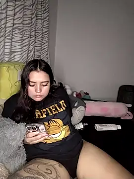 Snapshot of Ema_kraus chatting on February 2025 03:50:02 AM Ema kraus online show from February 2025 03:50:02 AM