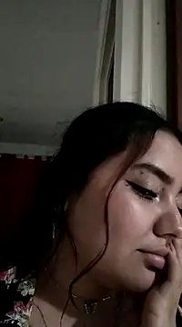 Snapshot of Ema_kraus chatting on February 2025 04:58:02 AM Ema kraus online show from February 2025 04:58:02 AM