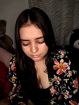 Snapshot of Ema_kraus chatting on March 2025 06:46:02 AM Ema kraus online show from March 2025 06:46:02 AM