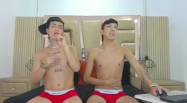 Snapshot of Angel_xxx chatting on January 2025 03:22:01 AM Angel xxx online show from January 2025 03:22:01 AM