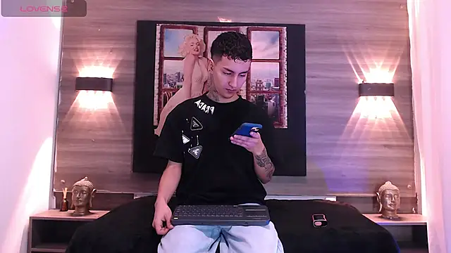 Snapshot of Angel_xxx chatting on January 2026 01:15:01 PM Angel xxx online show from January 2026 01:15:01 PM