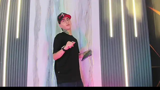 Snapshot of Angel_xxx chatting on April 2026 04:24:02 AM Angel xxx online show from April 2026 04:24:02 AM