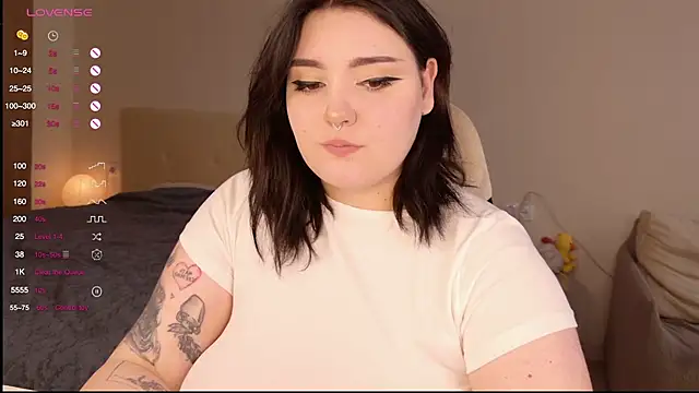 YumiYammy online show from May 2026 07:19:01 PM