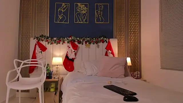  dakota a online show from December 2024 11:06:02 PM