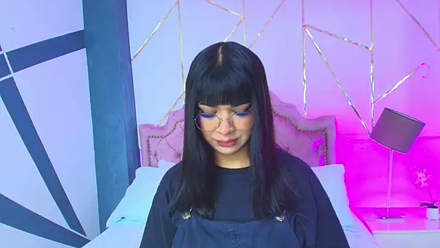 RoseCassie online show from January 2025 01:12:01 PM