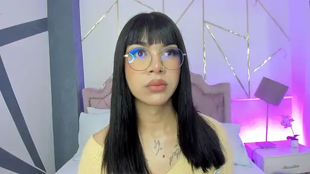 RoseCassie online show from January 2025 12:39:01 PM