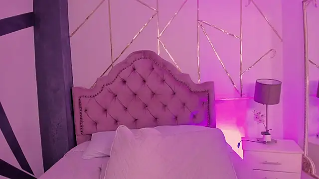 RoseCassie online show from January 2025 07:00:02 PM