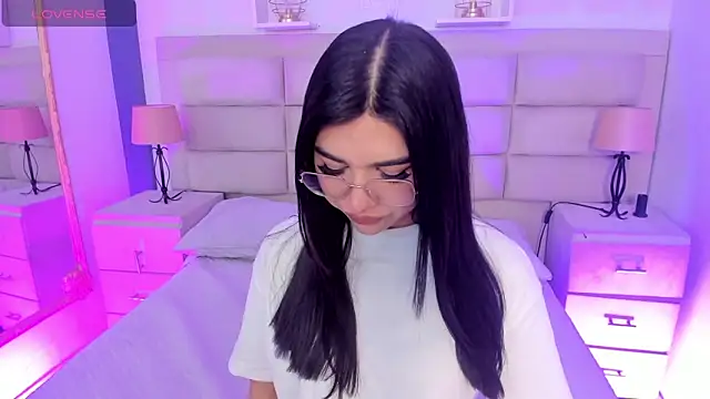 RoseCassie online show from September 2025 12:37:01 PM