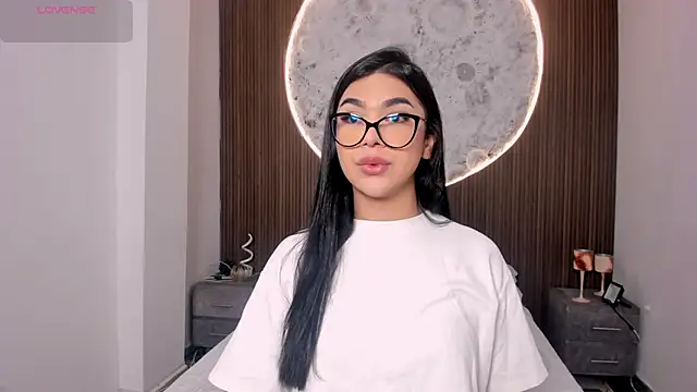 RoseCassie online show from April 2026 01:27:02 PM