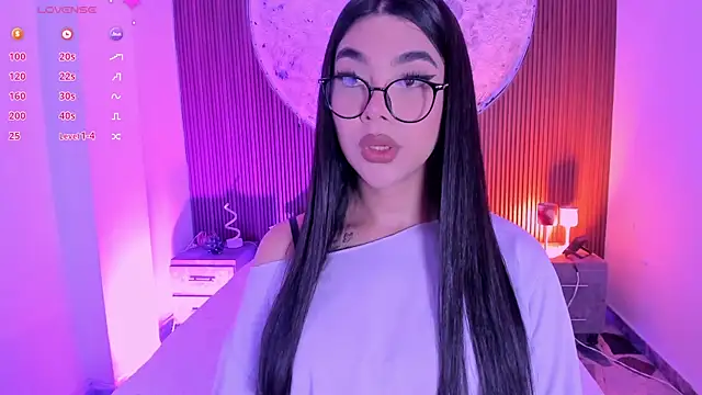 Snapshot of RoseCassie chatting on June 2026 01:25:01 PM RoseCassie online show from June 2026 01:25:01 PM