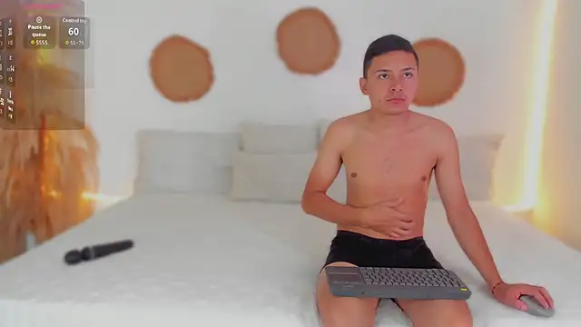 TifannyRossiii online show from December 2025 02:02:02 PM