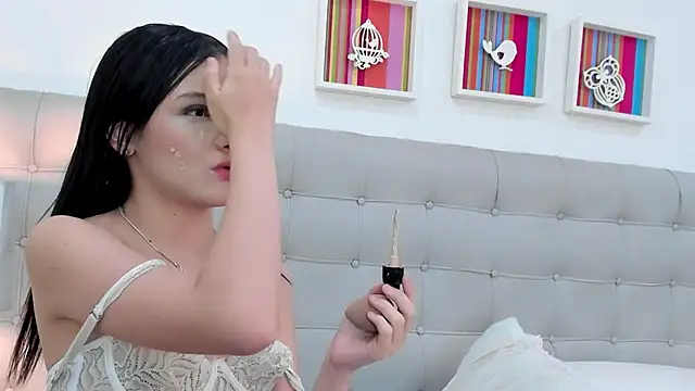 Snapshot of KendalPrince chatting on January 2025 08:43:01 AM KendalPrince online show from January 2025 08:43:01 AM