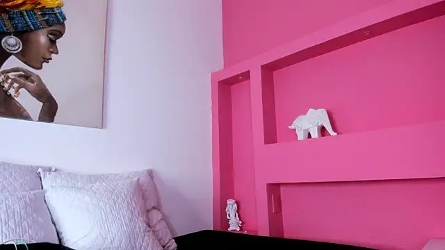 Snapshot of KendalPrince chatting on October 2025 01:41:02 PM KendalPrince online show from October 2025 01:41:02 PM