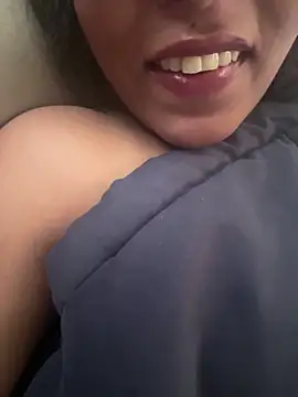 Snapshot of priyadevi17 chatting on February 2025 03:34:02 AM priyadevi17 online show from February 2025 03:34:02 AM