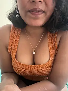 Snapshot of priyadevi17 chatting on September 2025 09:02:01 AM priyadevi17 online show from September 2025 09:02:01 AM