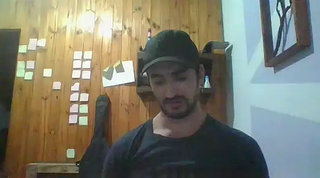 Snapshot of italianbighorse22 chatting on December 2024 03:29:02 AM italianbighorse22 online show from December 2024 03:29:02 AM