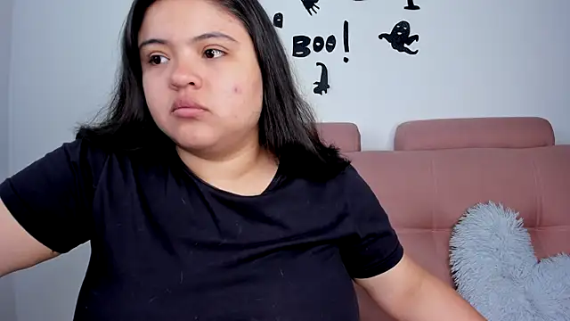 lizzie c online show from November 2025 05:35:01 PM