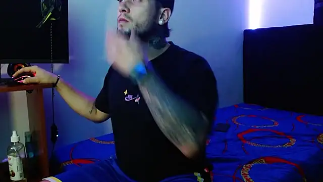 miia-liiam online show from January 2026 05:33:01 AM