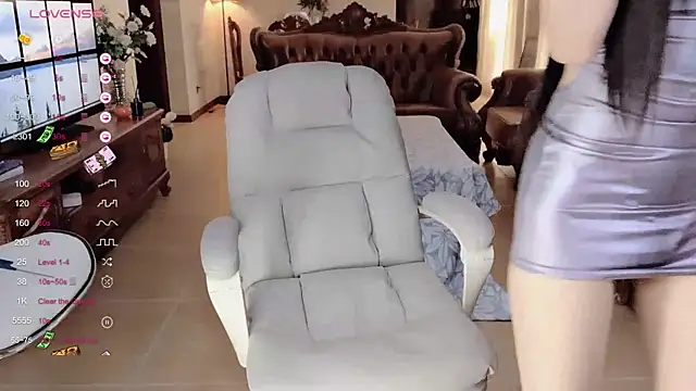 Snapshot of Irene--- chatting on March 2025 08:15:01 AM Irene--- online show from March 2025 08:15:01 AM