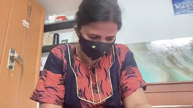 Tamil Sanjana  online show from February 2026 04:49:02 AM