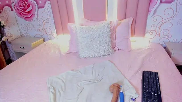 Lily Martinez online show from January 2025 11:39:02 PM