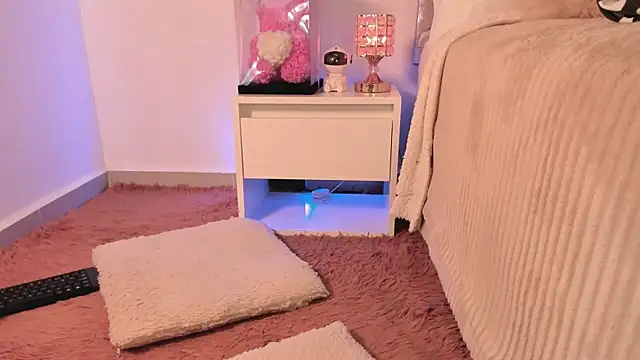 Alissonroses online show from November 2025 08:55:01 PM