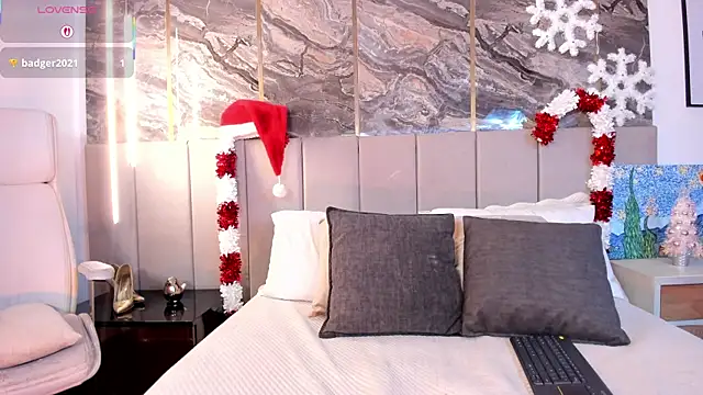 Sienna Blake  online show from December 2025 07:53:02 PM