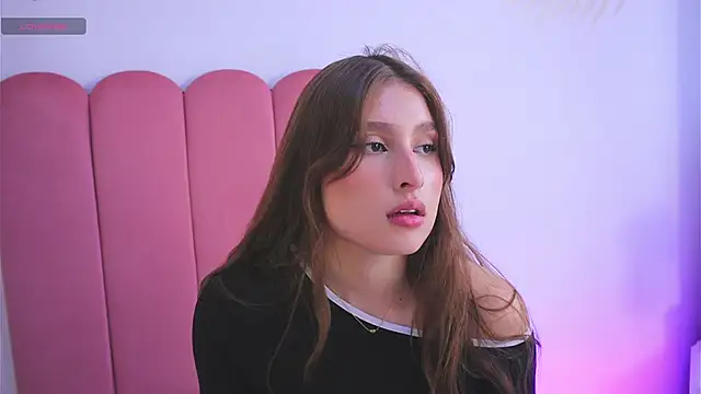 Snapshot of Daisha_Riley chatting on January 2025 12:40:02 PM Daisha Riley online show from January 2025 12:40:02 PM