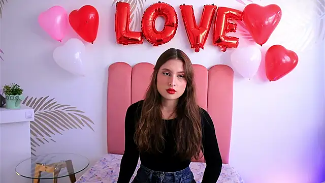 Snapshot of Daisha_Riley chatting on February 2025 12:36:01 PM Daisha Riley online show from February 2025 12:36:01 PM