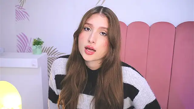 Snapshot of Daisha_Riley chatting on February 2025 12:25:02 PM Daisha Riley online show from February 2025 12:25:02 PM