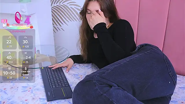 Snapshot of Daisha_Riley chatting on February 2025 06:31:01 PM Daisha Riley online show from February 2025 06:31:01 PM