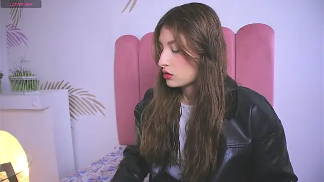 Snapshot of Daisha_Riley chatting on March 2025 12:45:01 PM Daisha Riley online show from March 2025 12:45:01 PM