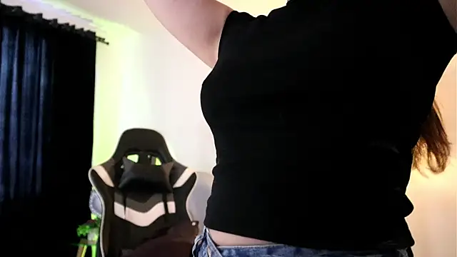 Snapshot of Daisha_Riley chatting on September 2025 01:24:02 PM Daisha Riley online show from September 2025 01:24:02 PM