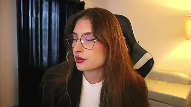 Snapshot of Daisha_Riley chatting on November 2025 03:33:01 PM Daisha Riley online show from November 2025 03:33:01 PM