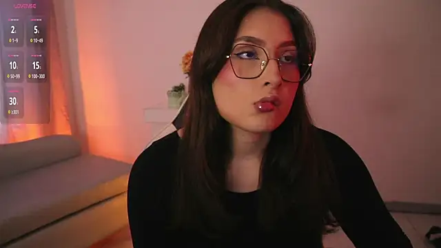 Daisha Riley online show from May 2026 12:35:02 PM