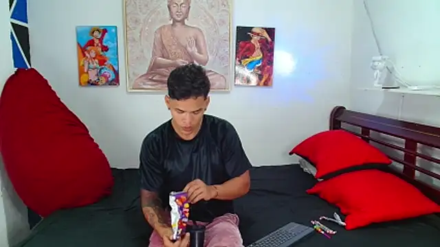 Snapshot of Andres_Santos777 chatting on December 2024 05:17:01 AM Andres Santos777 online show from December 2024 05:17:01 AM