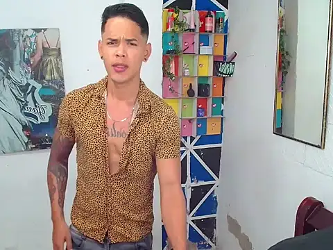 Andres Santos777 online show from May 2026 05:29:02 PM