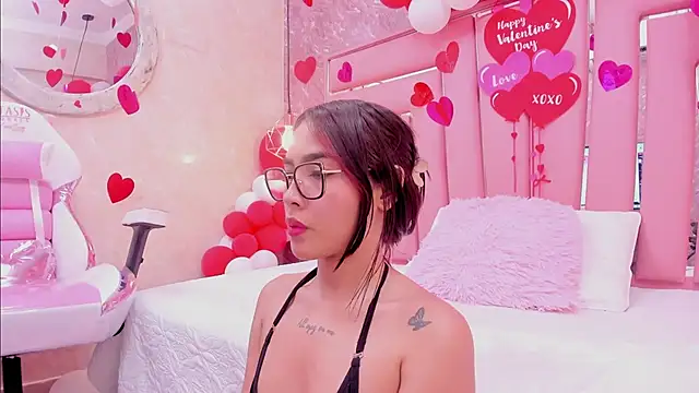 Snapshot of SEXY_HOTTIE__ chatting on February 2025 06:46:02 PM SEXY HOTTIE online show from February 2025 06:46:02 PM