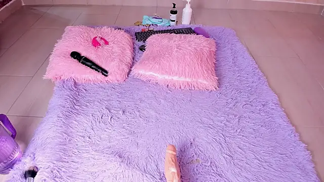 Snapshot of SEXY_HOTTIE__ chatting on March 2025 03:53:02 PM SEXY HOTTIE online show from March 2025 03:53:02 PM