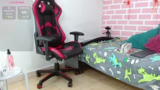 dani-lue online show from February 2025 12:21:01 PM