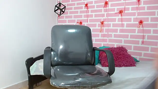 dani-lue online show from February 2025 12:15:02 PM