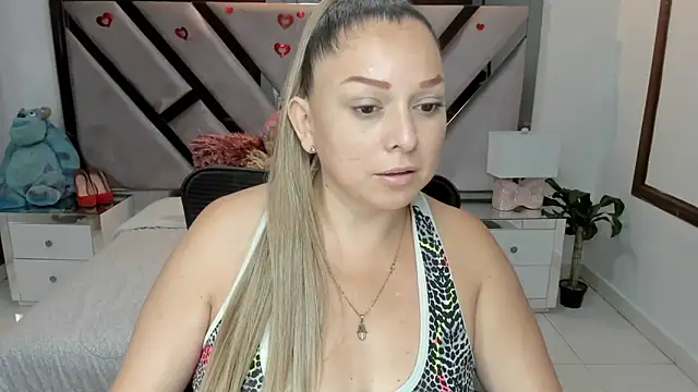 Snapshot of natalia5560 chatting on November 2025 01:33:02 PM natalia5560 online show from November 2025 01:33:02 PM