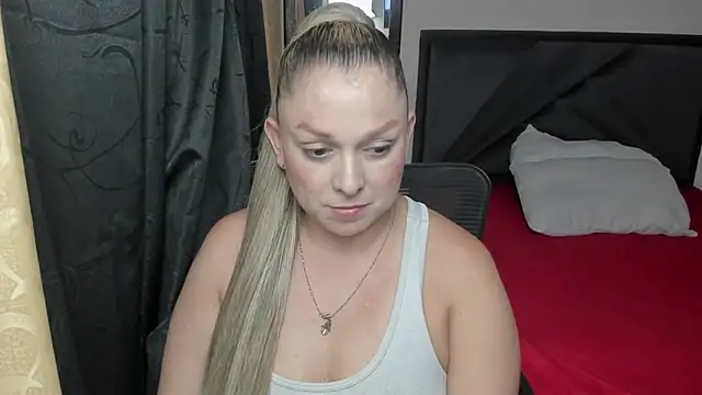 Snapshot of natalia5560 chatting on April 2026 08:14:01 PM natalia5560 online show from April 2026 08:14:01 PM