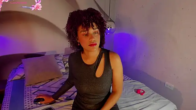 Snapshot of loladupont chatting on January 2025 11:35:01 AM loladupont online show from January 2025 11:35:01 AM