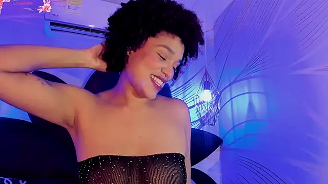 Snapshot of loladupont chatting on January 2025 11:33:02 AM loladupont online show from January 2025 11:33:02 AM