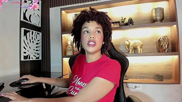 Snapshot of loladupont chatting on February 2025 11:54:02 AM loladupont online show from February 2025 11:54:02 AM