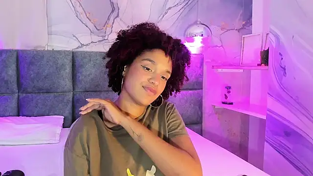 Snapshot of loladupont chatting on March 2025 05:54:02 PM loladupont online show from March 2025 05:54:02 PM