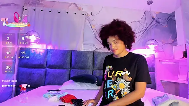 Snapshot of loladupont chatting on March 2025 05:47:02 PM loladupont online show from March 2025 05:47:02 PM