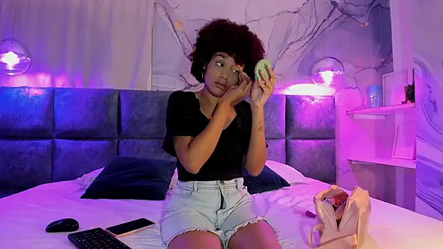 Snapshot of loladupont chatting on March 2025 11:32:01 AM loladupont online show from March 2025 11:32:01 AM