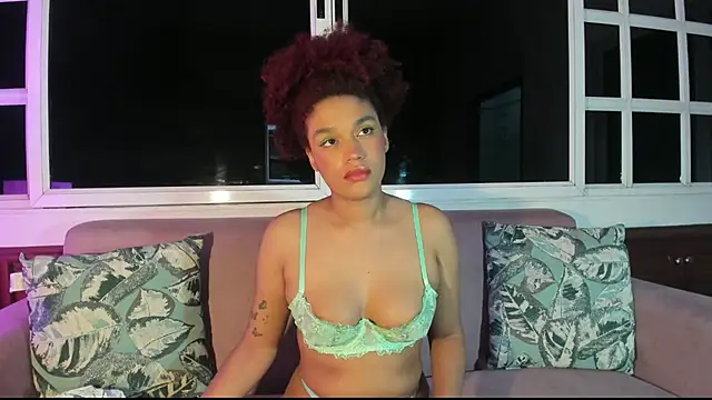 Snapshot of loladupont chatting on September 2025 02:57:02 AM loladupont online show from September 2025 02:57:02 AM